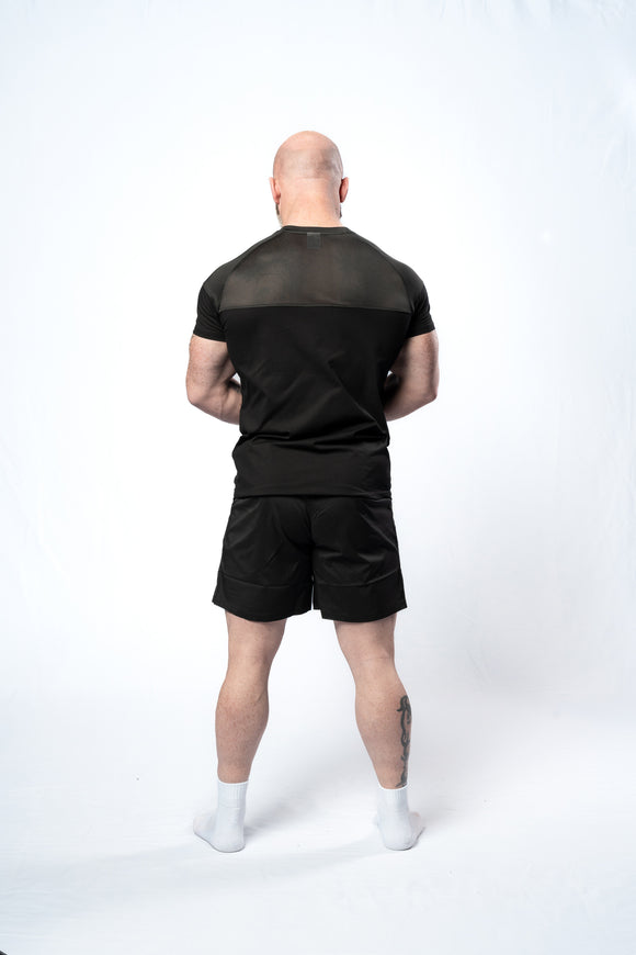 Men's Form Tee - Black, ideal for gym sessions and fitness routines. Ruggd